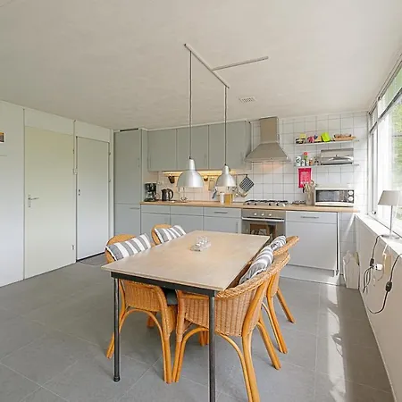 Holiday home Garnekuul 84 - Car Free Park De Garnekuul Aan Zee