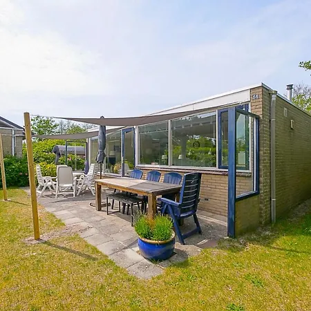 Holiday home Garnekuul 84 - Car Free Park De Garnekuul Aan Zee *